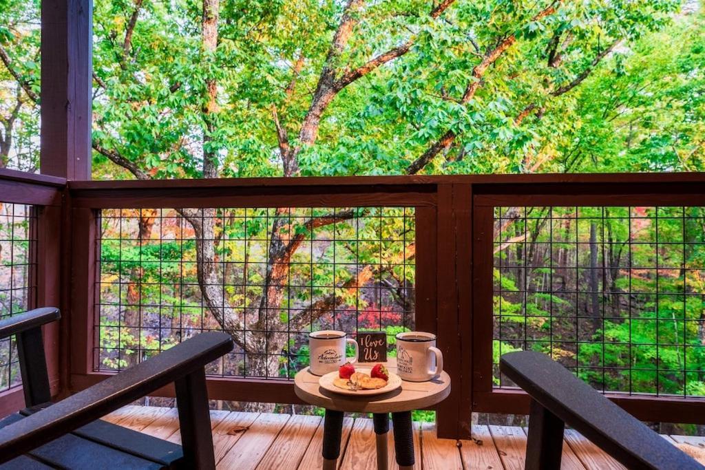 Nordic Mountain Modern Lodge - Family Friendly Luxury Cabin In Walden'S Ridge Севьервилл Экстерьер фото