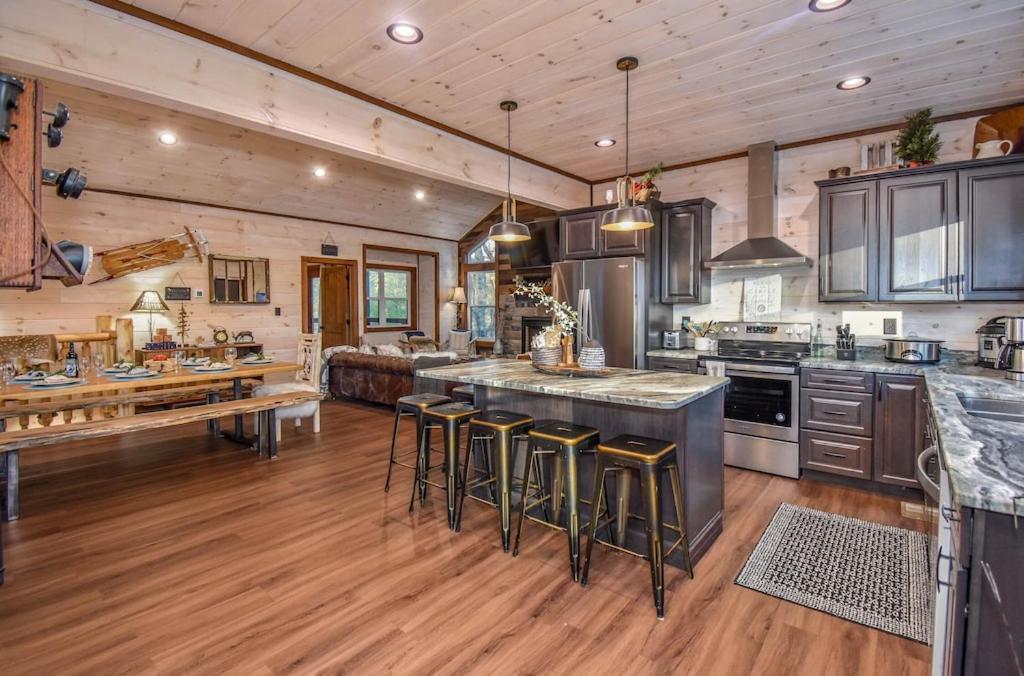 Nordic Mountain Modern Lodge - Family Friendly Luxury Cabin In Walden'S Ridge Севьервилл Экстерьер фото