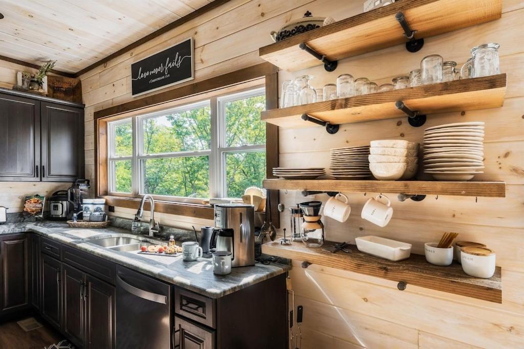 Nordic Mountain Modern Lodge - Family Friendly Luxury Cabin In Walden'S Ridge Севьервилл Экстерьер фото